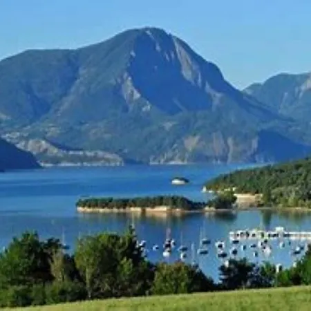 A Avec Piscine Partagee Et Vue Apartman