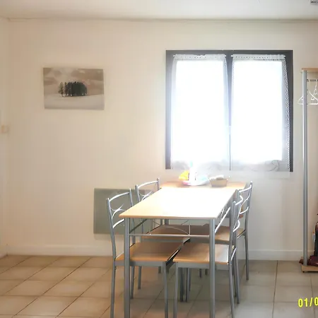 A Avec Piscine Partagee Et Vue Selonnet