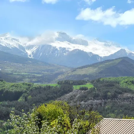 Appartement A Avec Piscine Partagee Et Vue