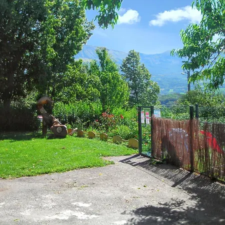 A Avec Piscine Partagee Et Vue Selonnet