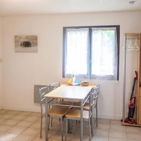 Appartement A Avec Piscine Partagee Et Vue