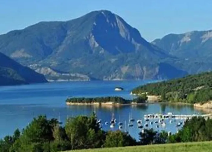 A Avec Piscine Partagee Et Vue Apartment